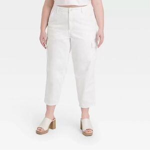 NWT Universal Thread™ Women's Mid-Rise Boyfriend Jeans White Size 22 REGULAR